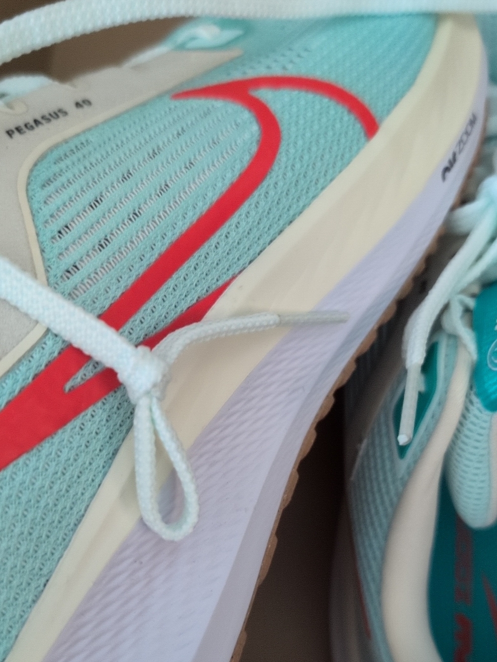Nike Air Zoom Pegasus 40 Jade Ice/Picante Red Women 12 Men 10.5 NIB - Picture 2 of 9